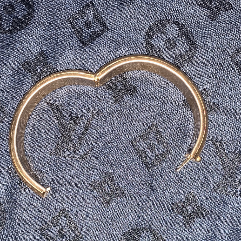 Two Gold Tone Bracelets - Picture 4 of 4